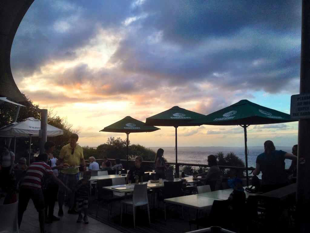 Stradbroke Island Beach Hotel Point Lookout Εξωτερικό φωτογραφία